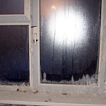 Дует из пластиковых окон, как устранить причину?
