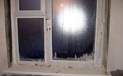 Дует из пластиковых окон, как устранить причину?