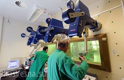 Небьющееся стекло с прочностью стали удалось выплавить японским ученым